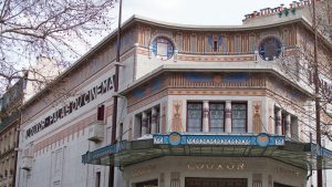 Façade du cinéma le Louxor qui va rouvrir ses portes après une rénovaion complète Paris le 15/04/2013 Photo François Bouchon / Le Figaro