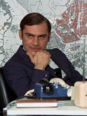 Affiche enque te sur un citoyen au dessus de tout soupc on